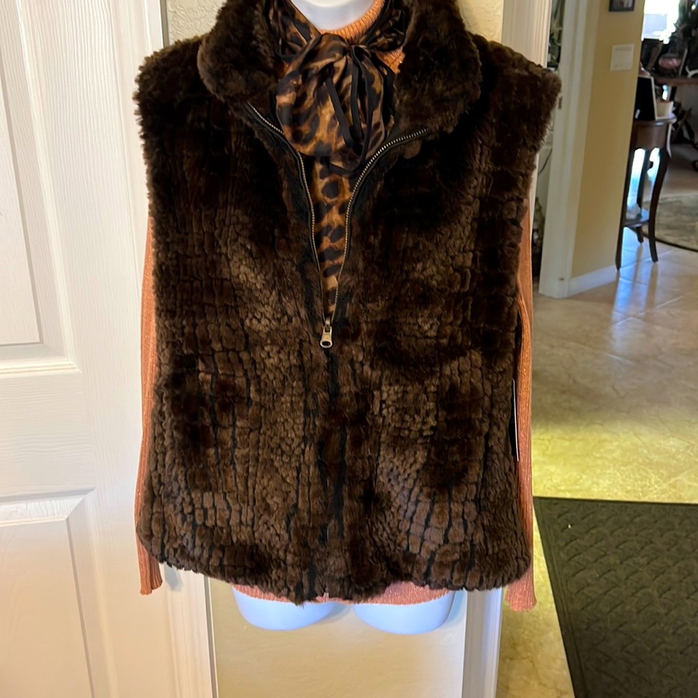 ❄️Fuda Studio size Medium reversible faux fur and black graphite canvas reverse